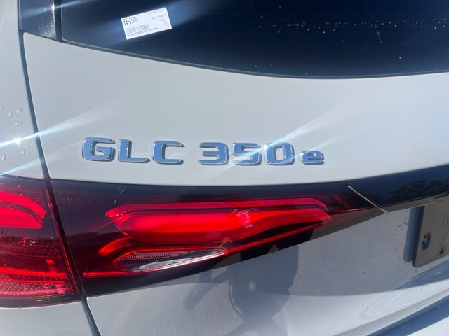 Used 2025  Mercedes-Benz GLC 350e image 10