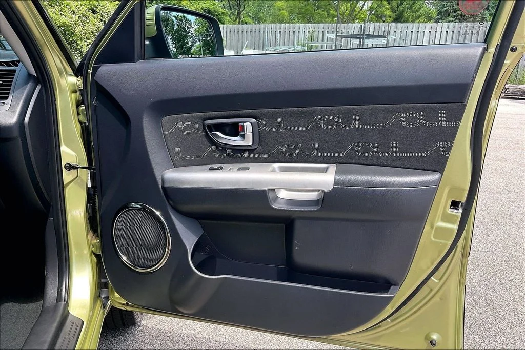 Used 2012 Green Kia Plus image 22