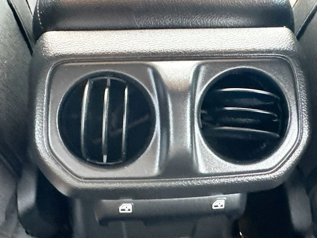 Used 2023  Jeep Willys 4xe image 28