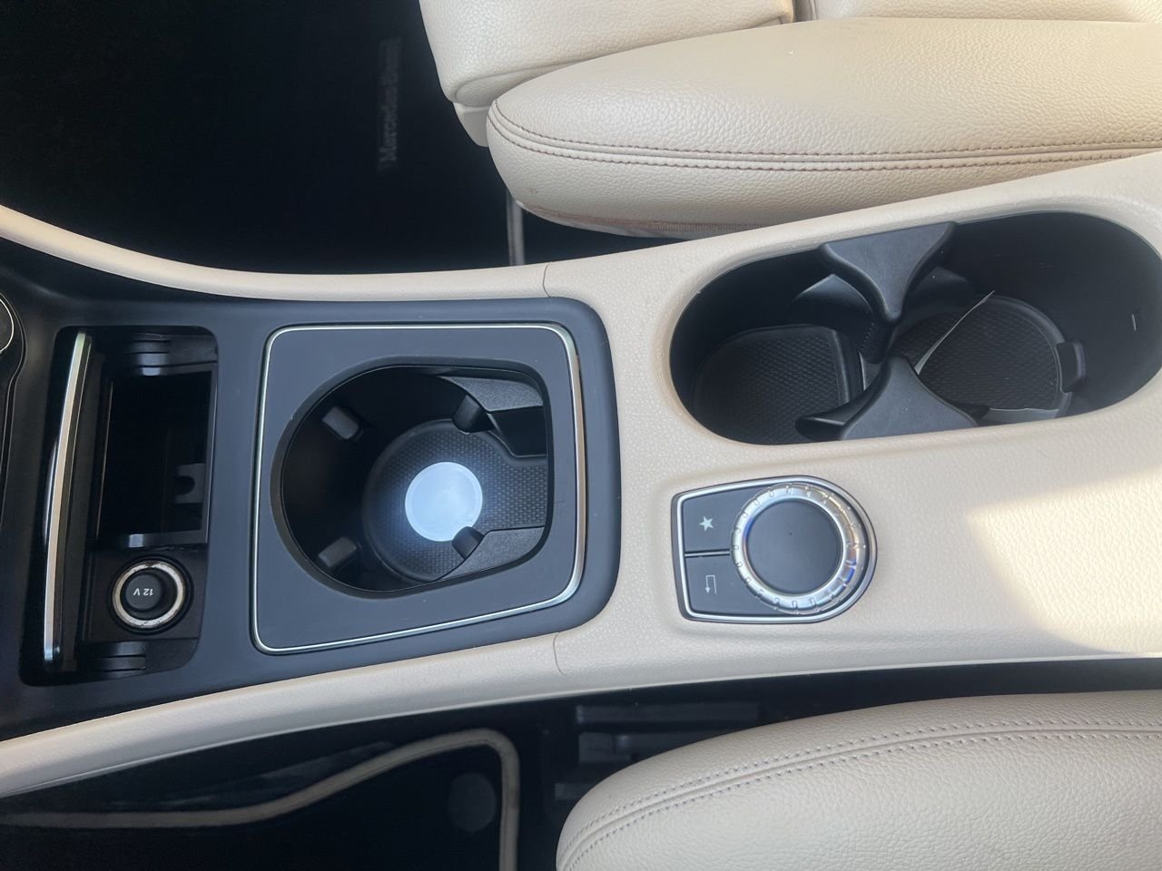 Used 2018  Mercedes-Benz GLA 250 image 29