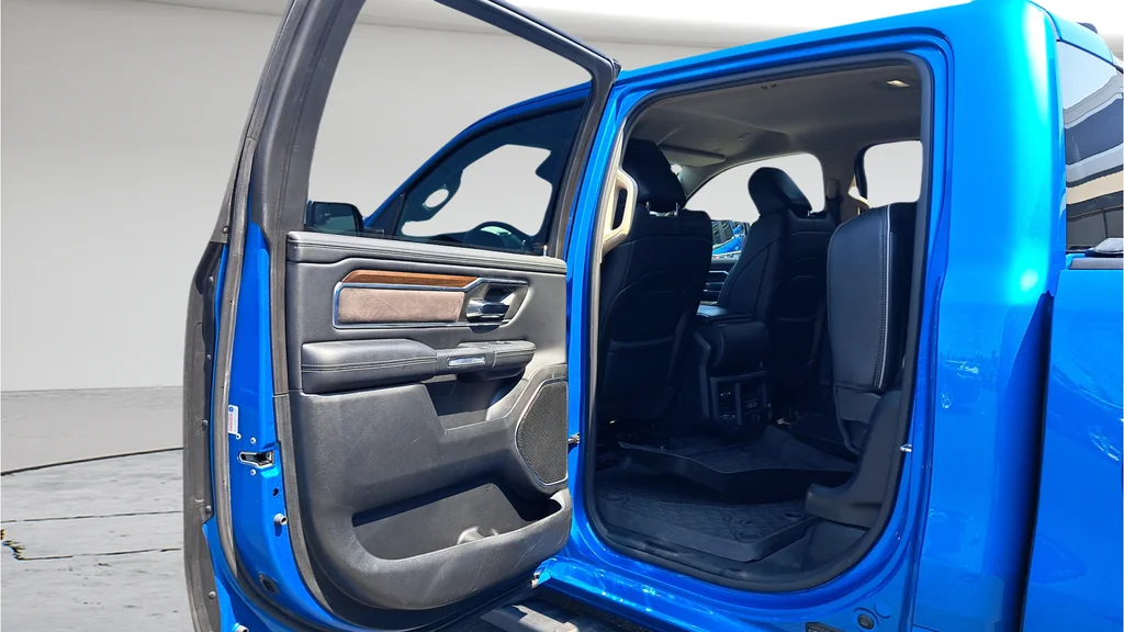Used 2021 Blue Ram Laramie image 11