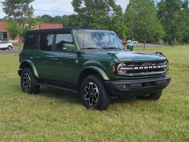 Used 2023 Green Ford Outer Banks image 15
