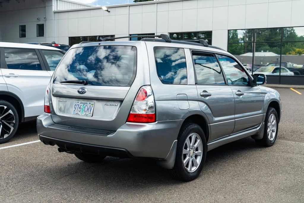Used 2007  Subaru 2.5X image 6