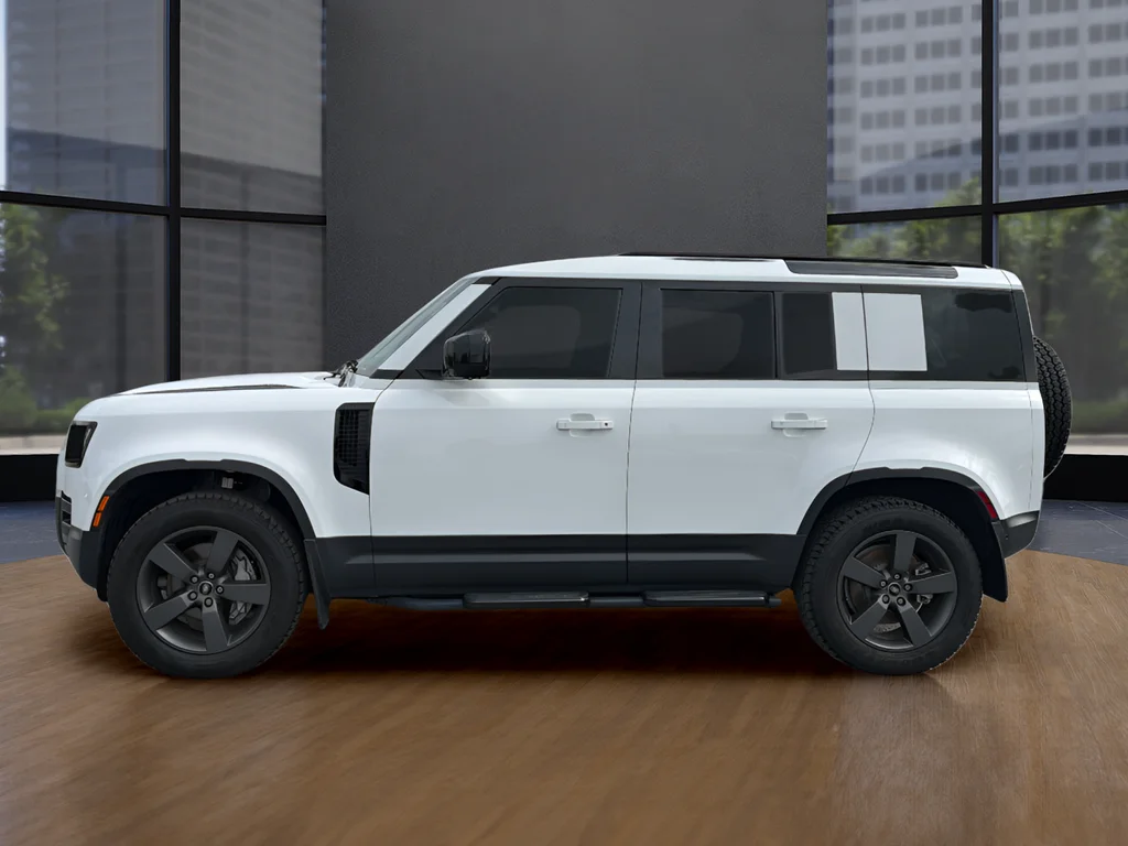 Used 2025 White Land Rover S image 13