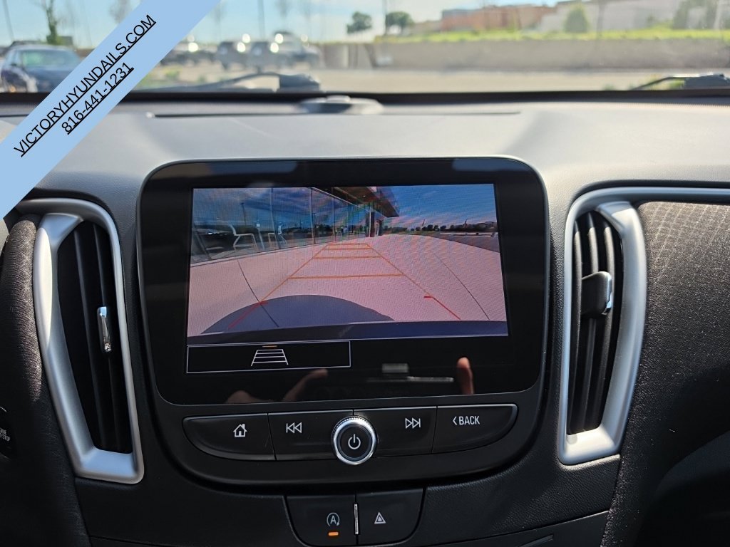 Used 2024 Gray Chevrolet LT image 18