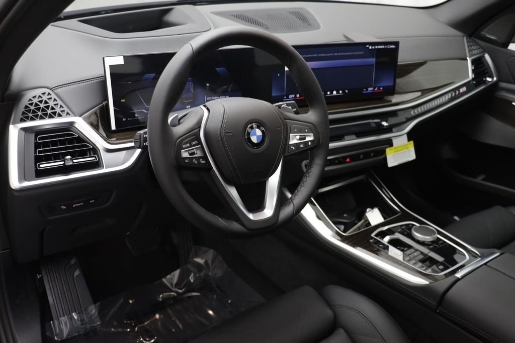 New 2026 Black Sapphire Metallic BMW xDrive40i image 7