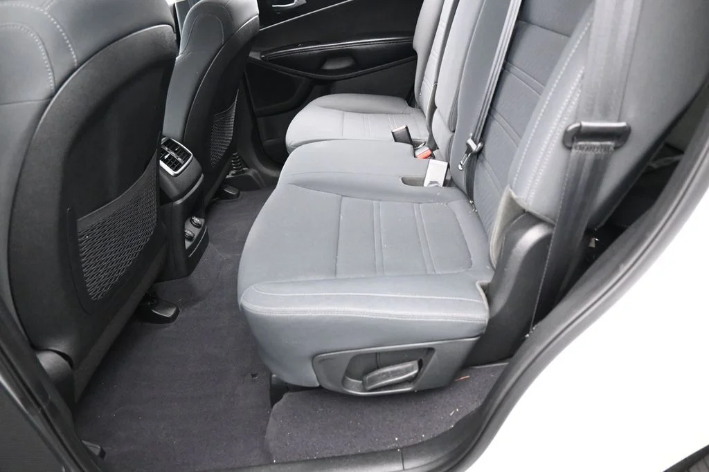 Used 2020 Snow White Pearl Kia LX image 28
