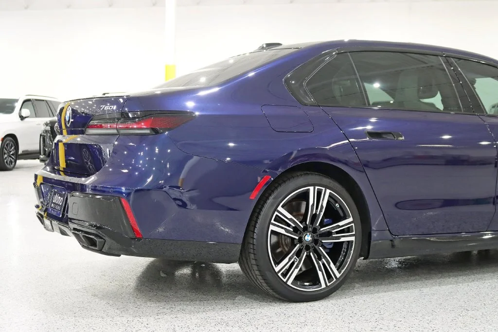 Used 2023 Blue BMW 760i xDrive image 10