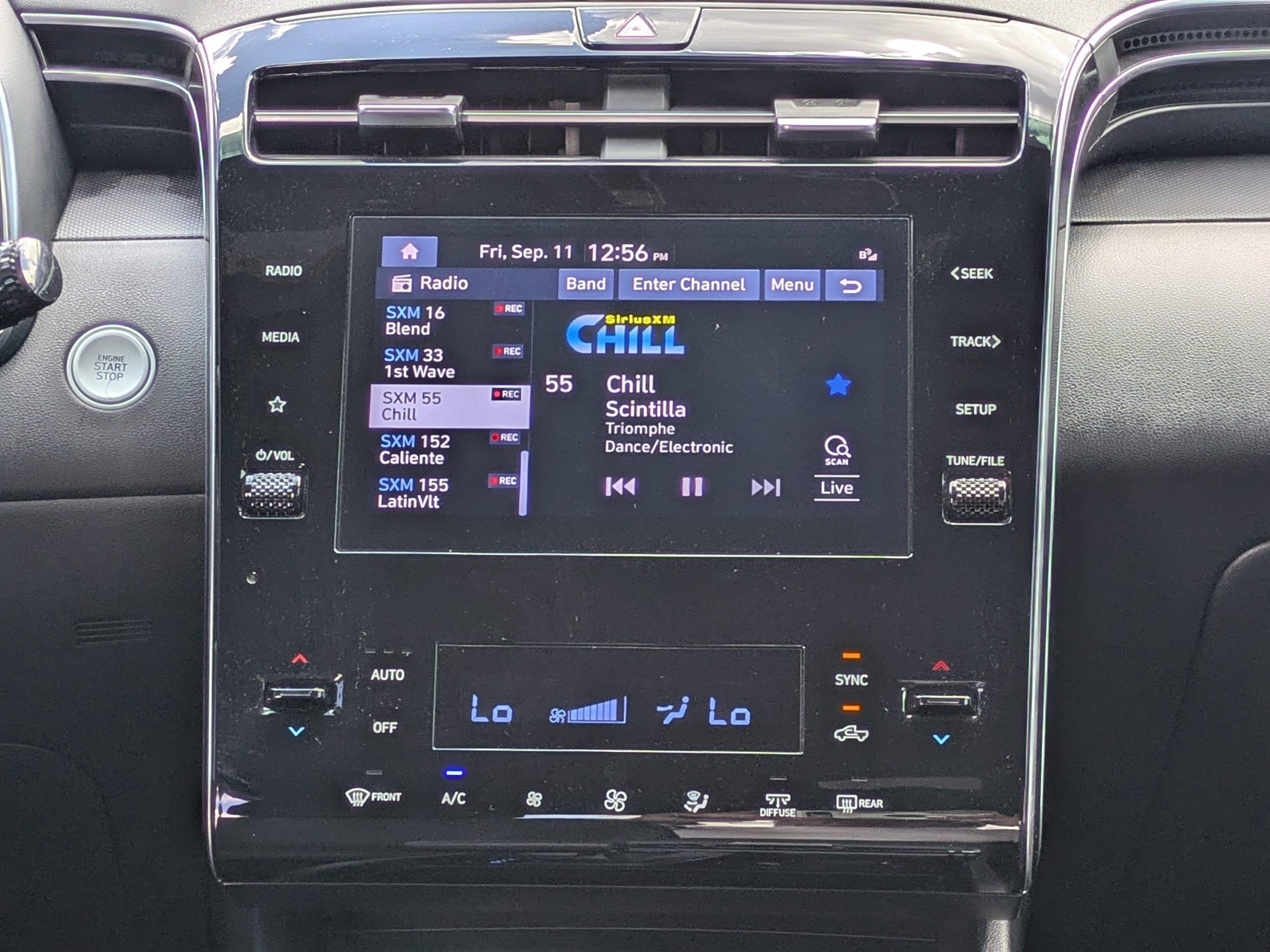 2024 Hyundai Santa Cruz SEL - Photo 16
