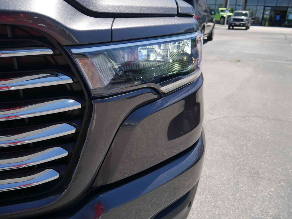 New 2026 Granite Crystal Metallic Clear-Coat Exterior Paint RAM LARAMIE image 25