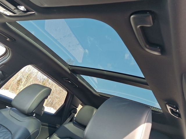 Used 2023 Red Kia X-Pro Prestige image 19
