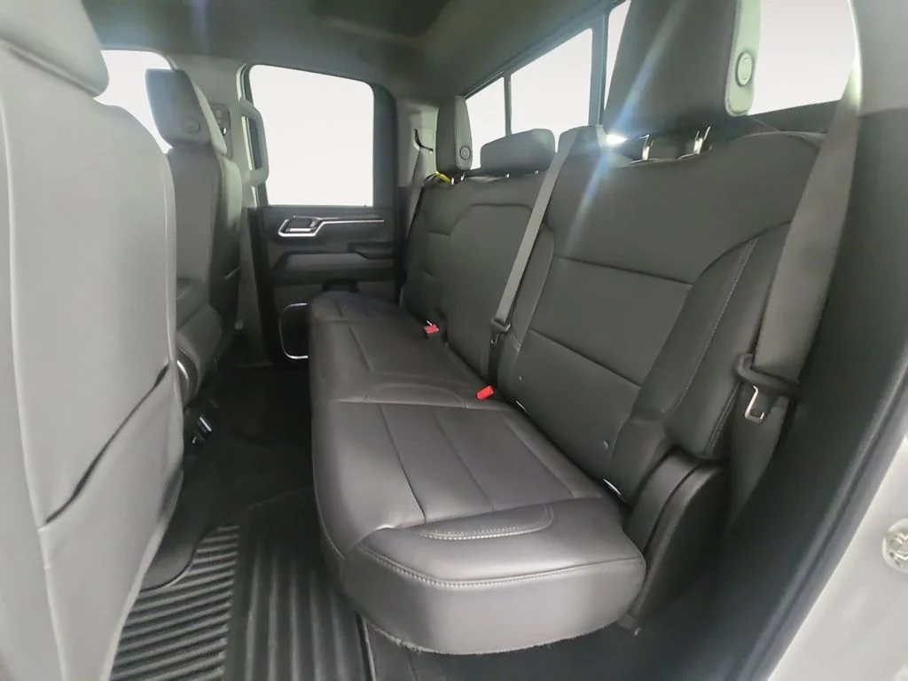 2025 Chevrolet Silverado 3500HD LT - Photo 13