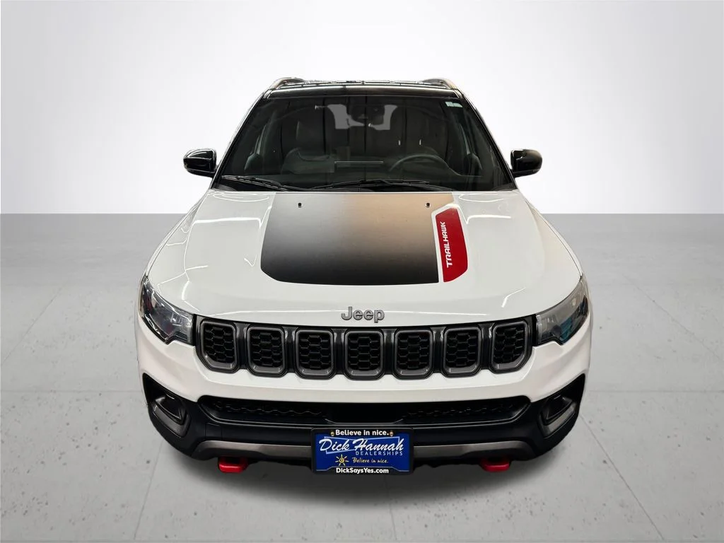 Used 2024 White Jeep Trailhawk image 10