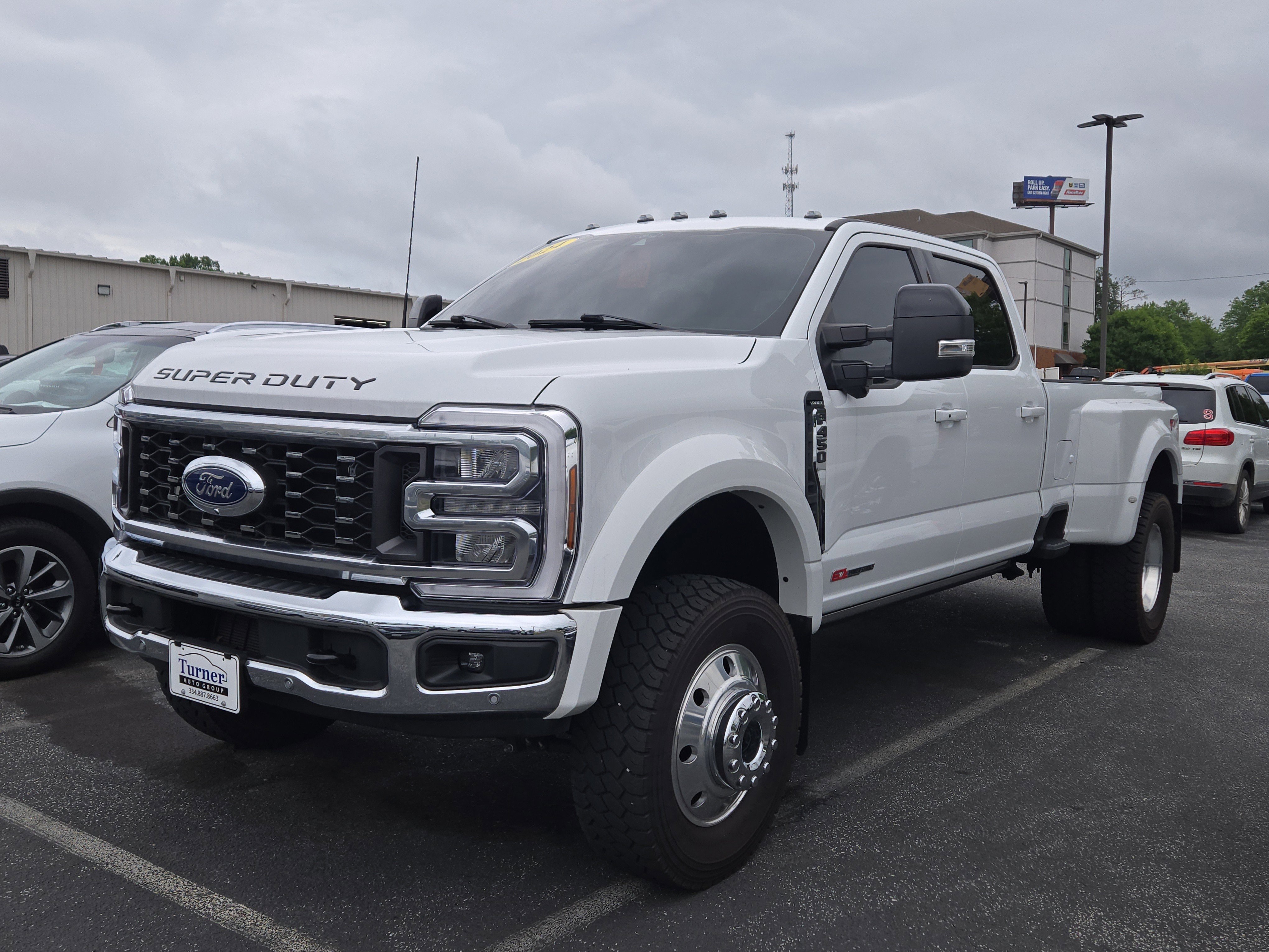 2024 Ford F-450 Lariat 4x4 Crew Cab 8' Box DRW's photo