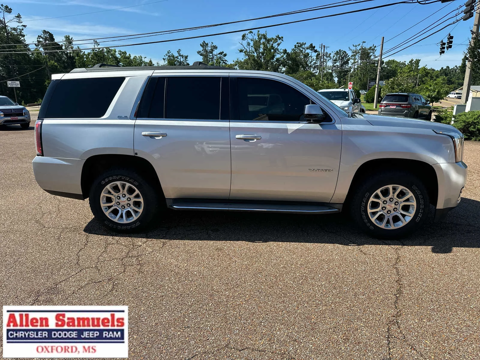 Used 2015 GMC Yukon SLE with VIN 1GKS2AKC8FR131265 for sale in Oxford, MS