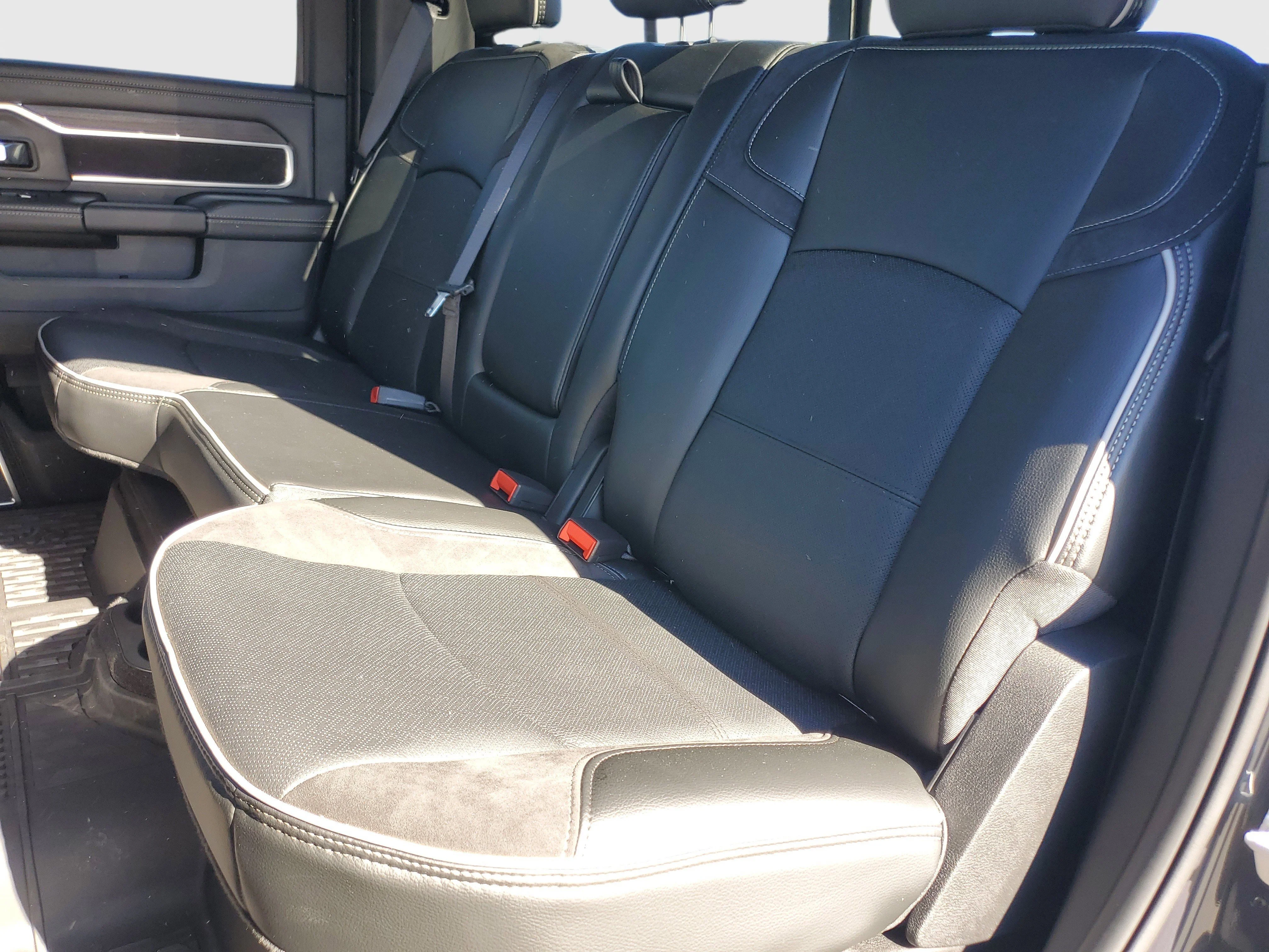 2026 RAM 3500 Laramie - Photo 16