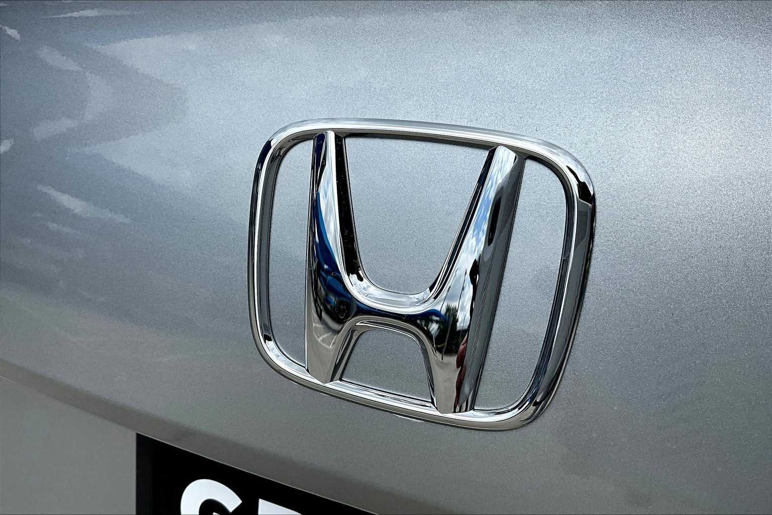 New 2026 Solar Silver Metallic Honda 2WD SPORT image 15