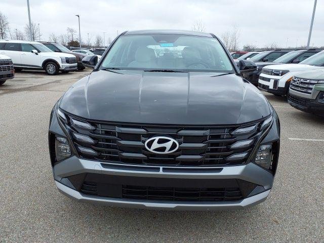 New 2026 Phantom Black Hyundai SE image 3