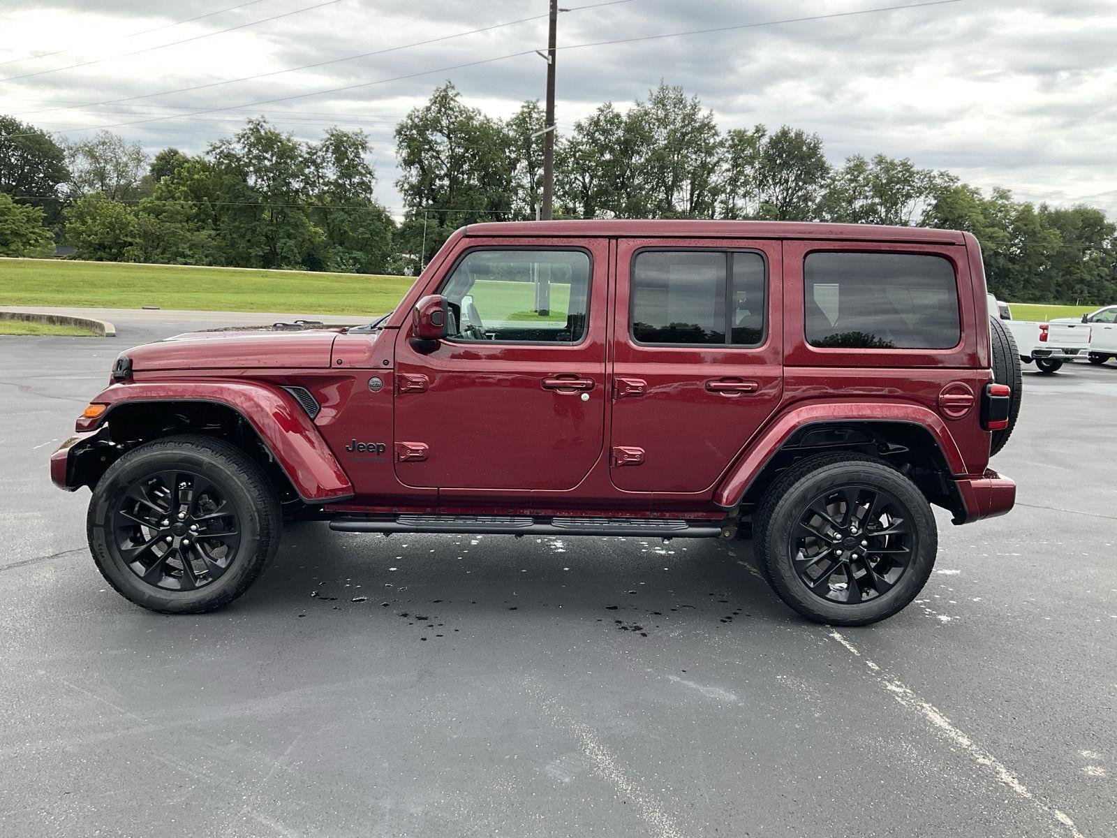 Used 2021 Snazzberry Pearlcoat Jeep Unlimited Sahara High Altitude image 4