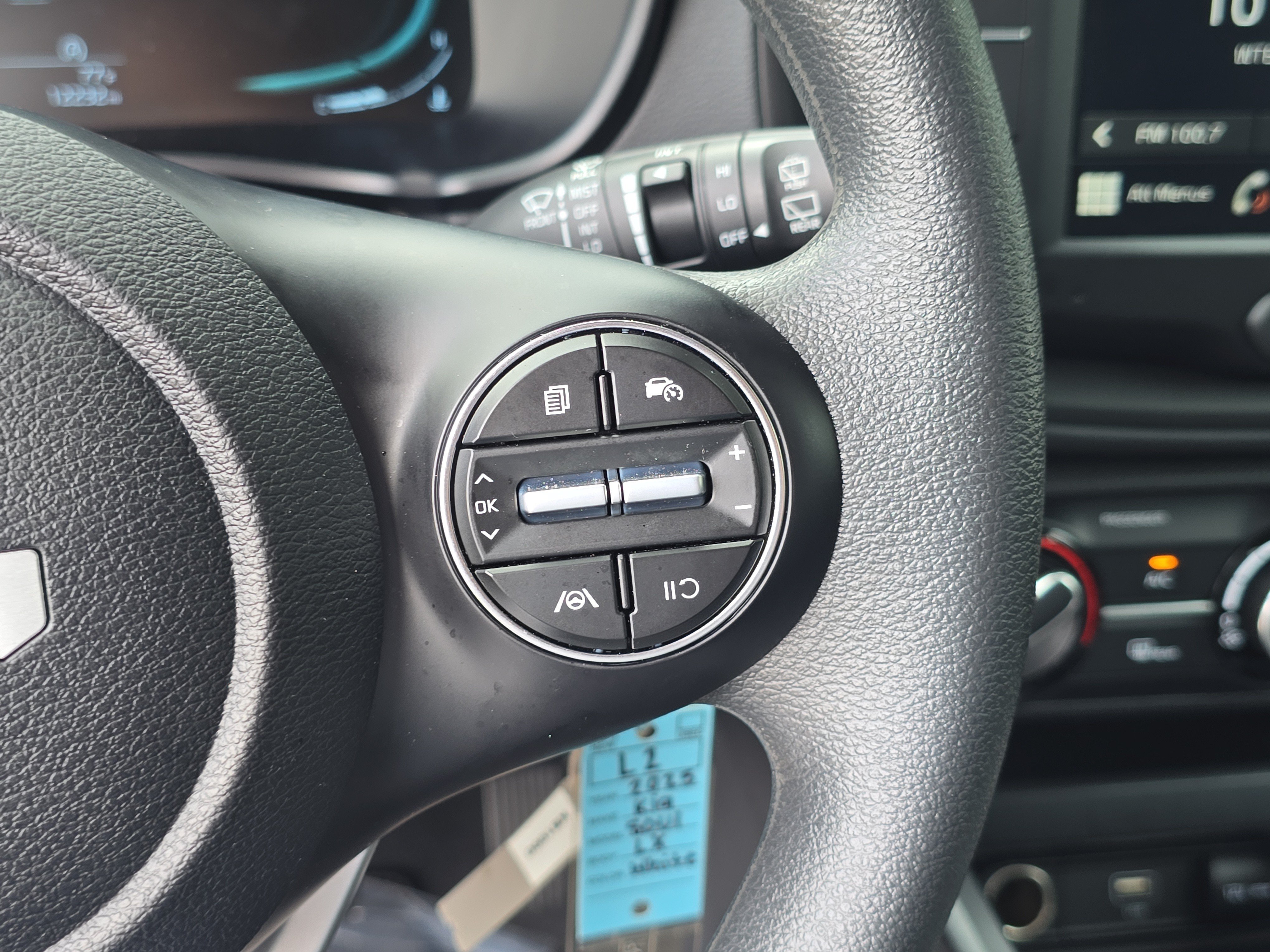 Certified Used 2025 Snow White Pearl Kia LX image 29
