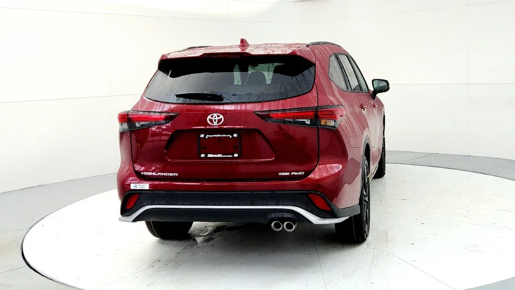 New 2026 Ruby Flare Pearl Toyota XSE image 5