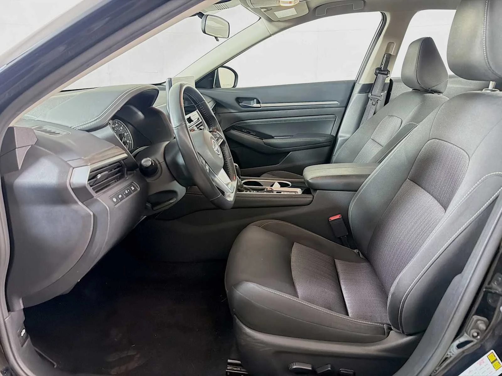 Certified Used 2023 Super Black Nissan 2.5 SV image 17