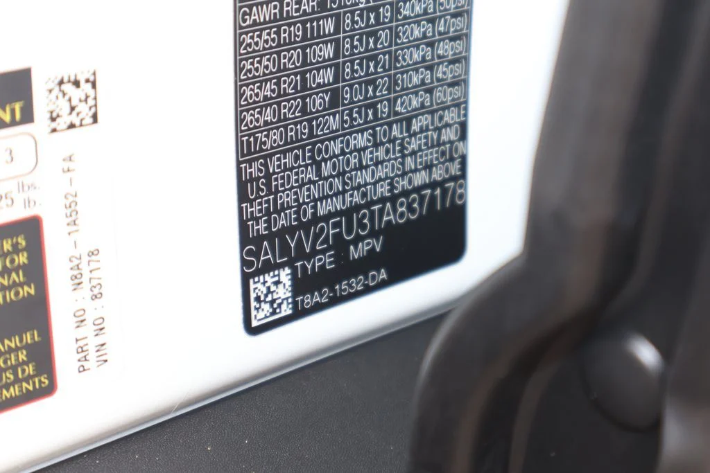 New 2026 Fuji White Land Rover  image 26