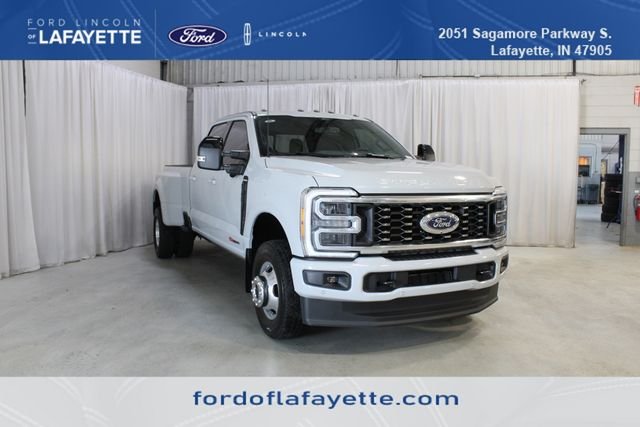 2026 Ford F-350 Platinum 4x4 Crew Cab 8' Box DRW's photo