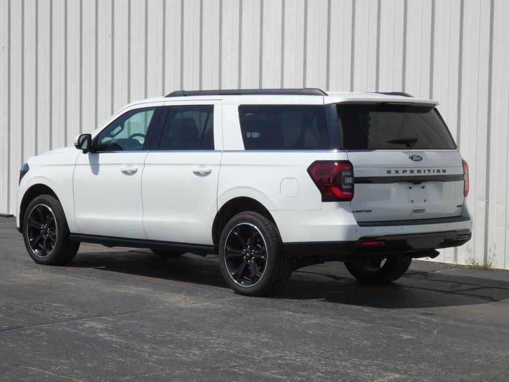 Used 2023 White Ford Limited image 5