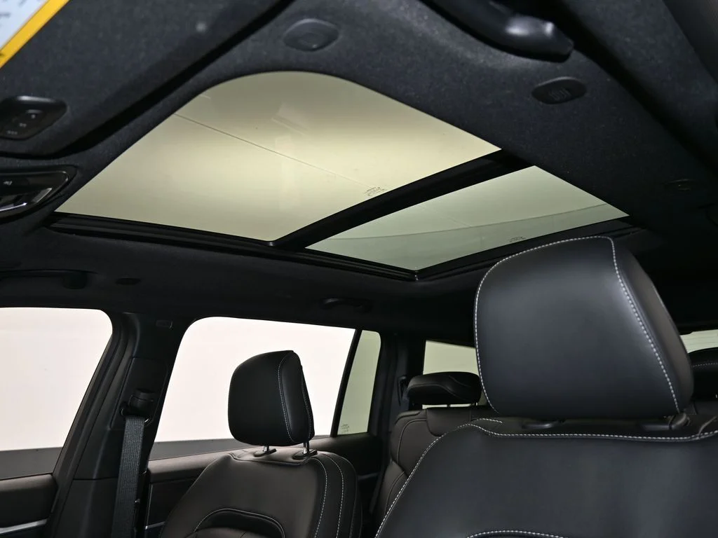 Used 2025 Bright White Clearcoat Jeep Limited image 11