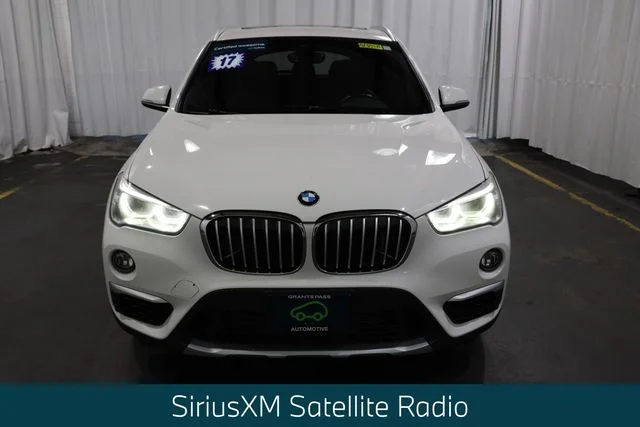 Used 2017 Alpine White BMW xDrive28i image 7