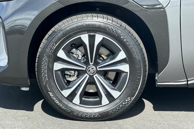 Certified Used 2023  Toyota XLE image 31