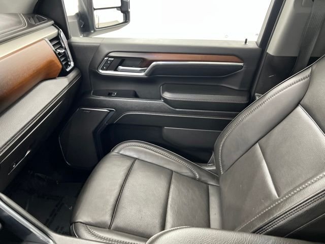 Used 2024 Silver GMC Denali image 19