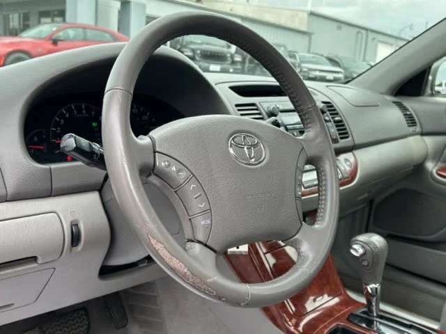 Used 2005 Phantom Gray Pearl Toyota XLE image 33