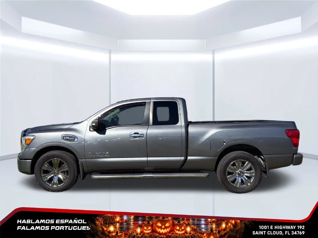 Used 2017  Nissan SV image 2