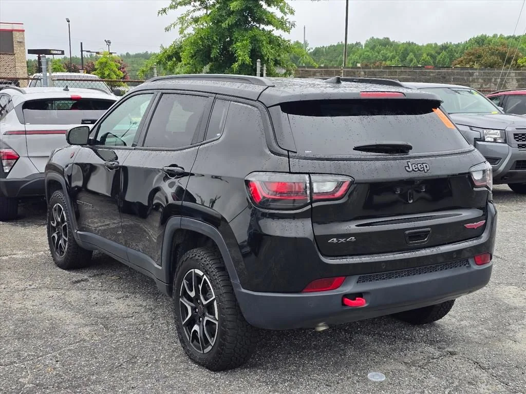 Used 2025 Black Jeep Trailhawk image 12