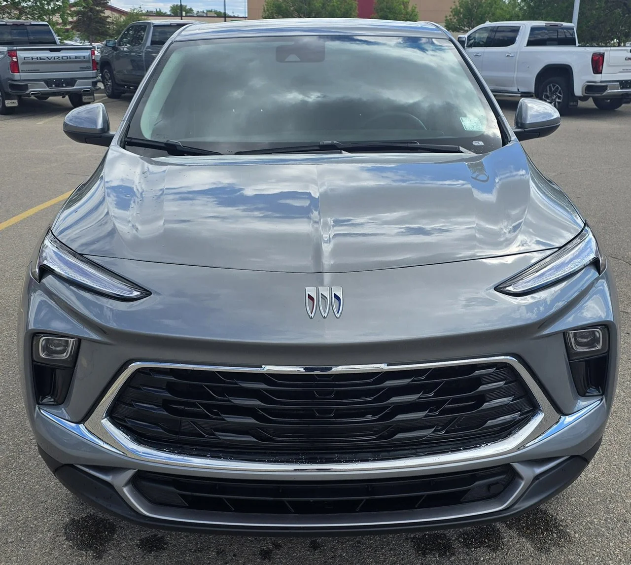 Used 2025 MOONSTONE GREY Buick Preferred AWD image 8