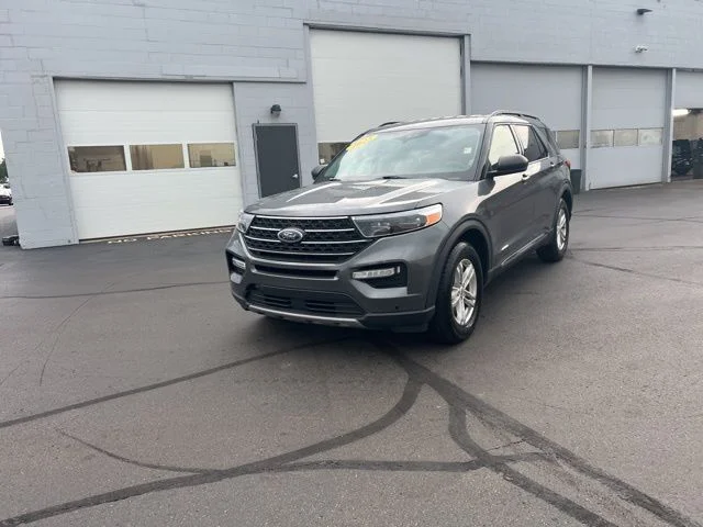 Used 2023 Gray Ford XLT image 18