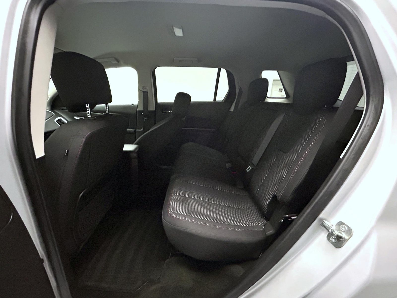 Used 2017 Silver GMC SLE-1 image 19