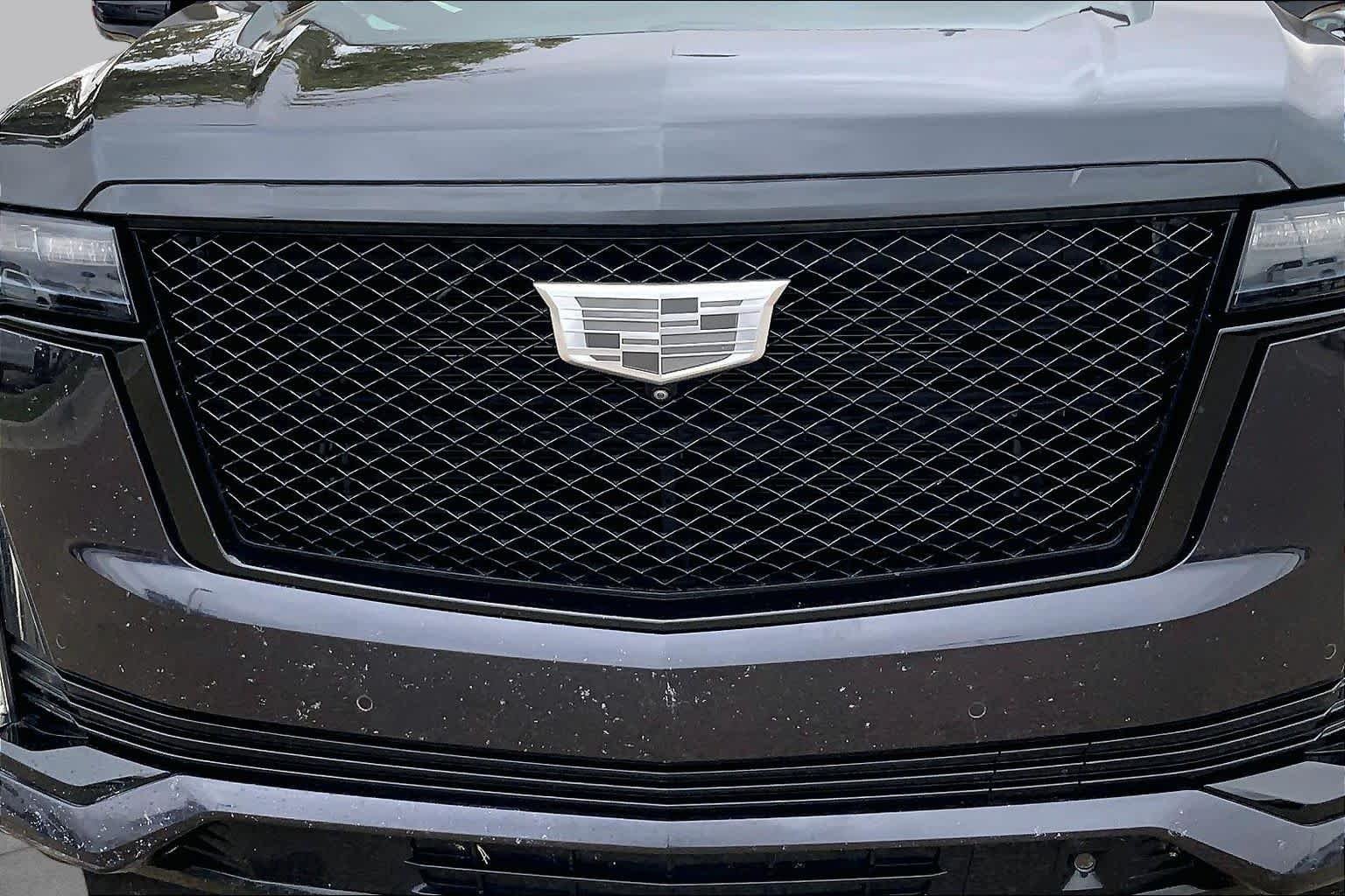 Used 2022 Galactic Gray Metallic Cadillac Sport Platinum image 30