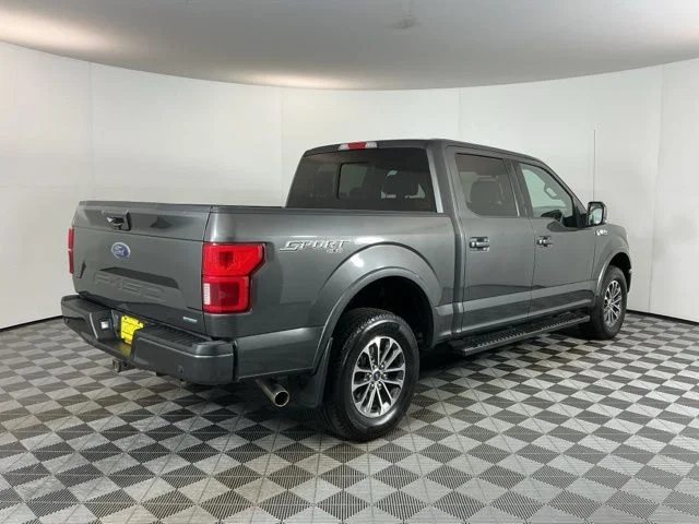 Used 2018 Magnetic Ford Lariat image 4