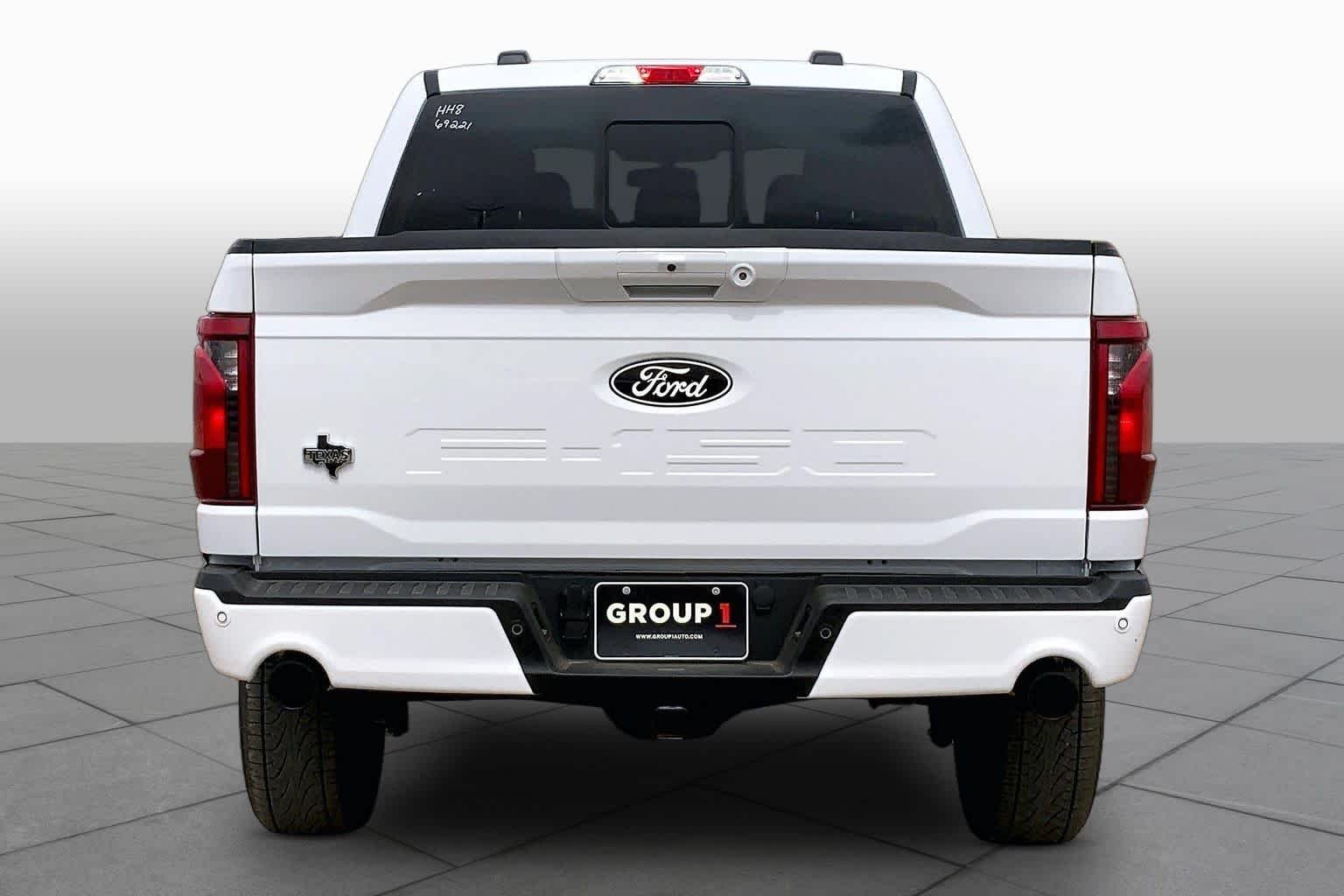 New 2026 Oxford White Ford XLT image 4