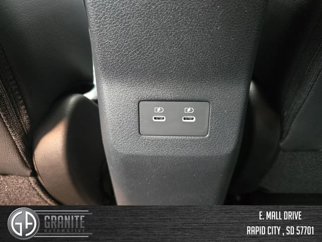 New 2026 Scarlet Ember Tintcoat Nissan SR image 34