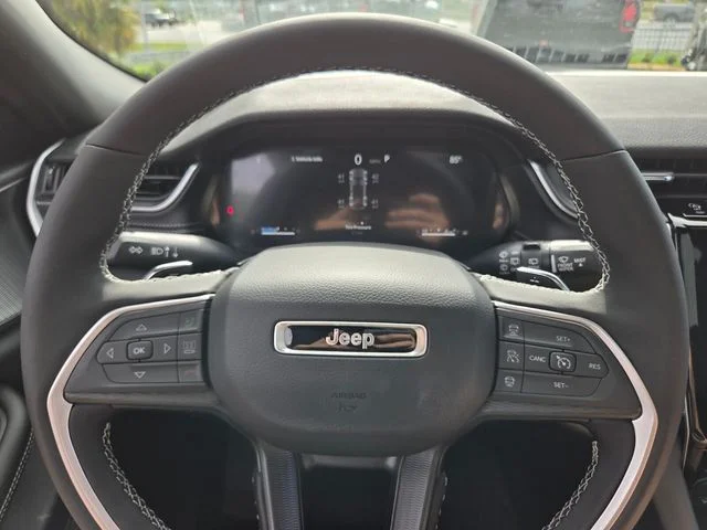 New 2026 Silver Zynith Jeep Laredo X image 28