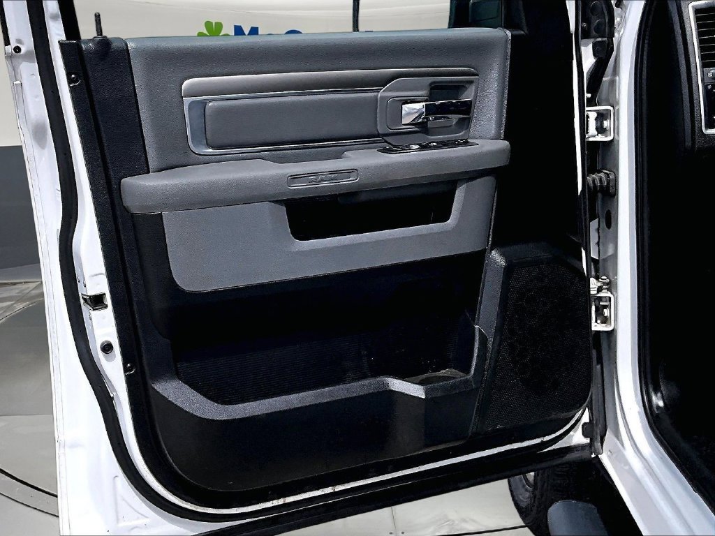 Used 2020 White Ram Warlock image 24