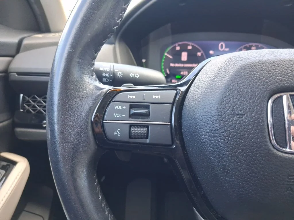 Used 2024  Honda Touring image 30