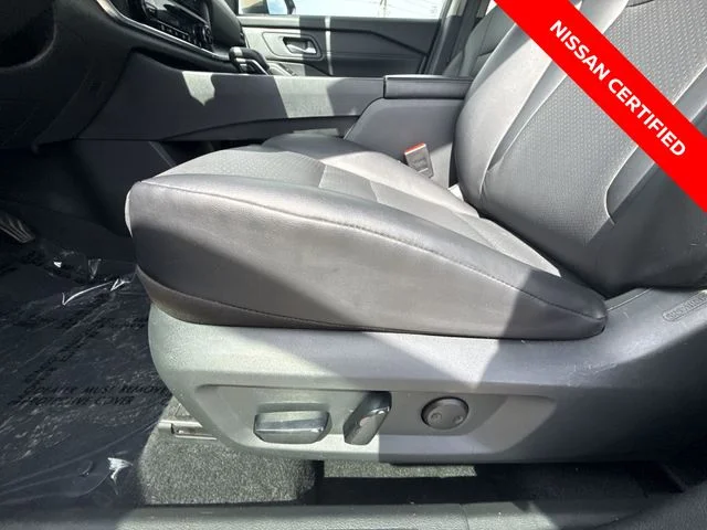 Used 2024 Beige/tan Nissan SV image 12