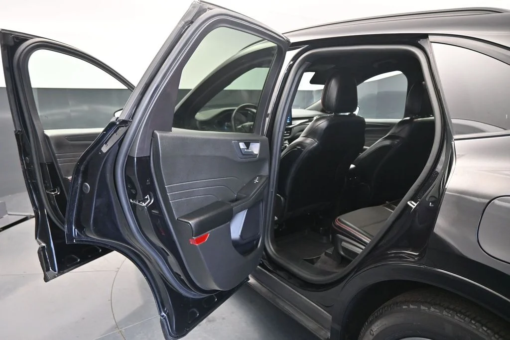 Used 2023 Black Ford ST-Line image 13