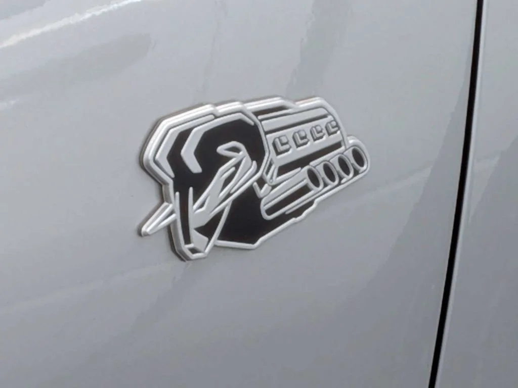New 2026 Silver Zynith Exterior Paint RAM Laramie image 10