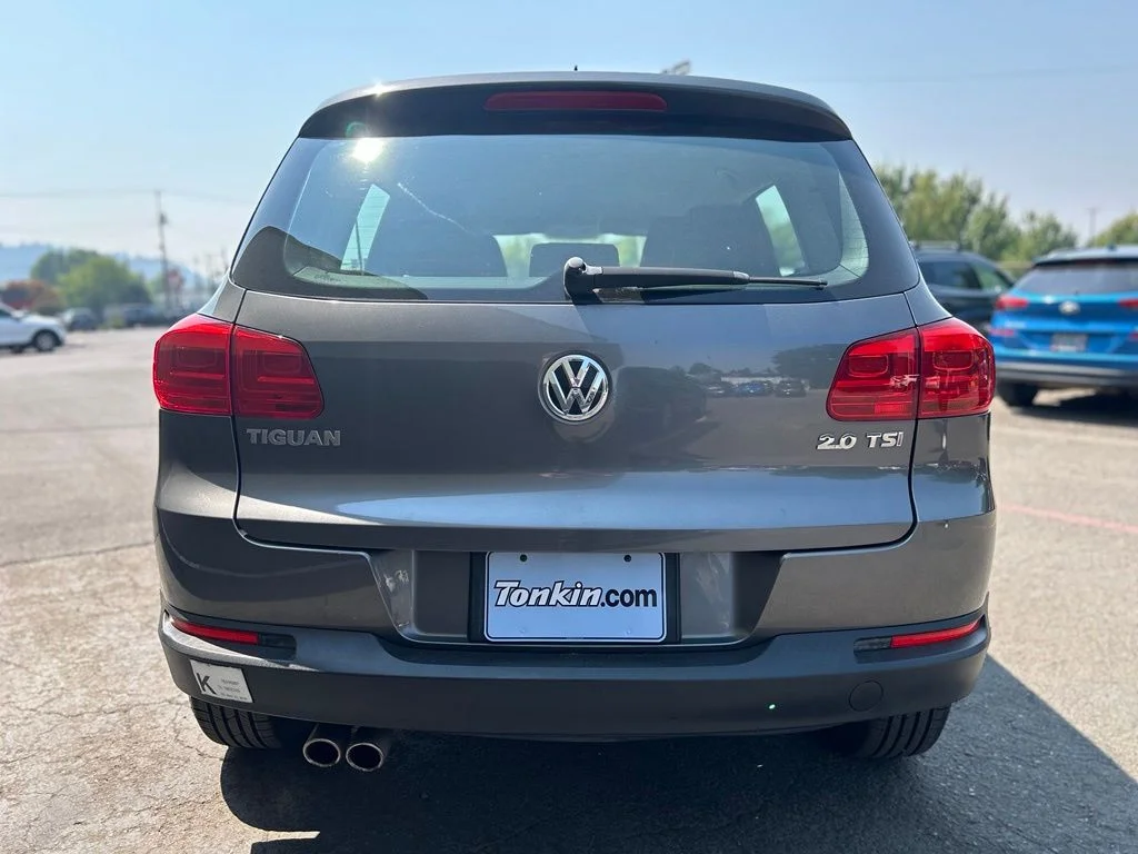 Used 2014 Night Blue Metallic Volkswagen S image 7